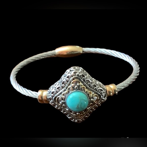 Jewelry - Fabulous silver bracelet with turquoise & gold accents. Magnetic clasp. NWT.